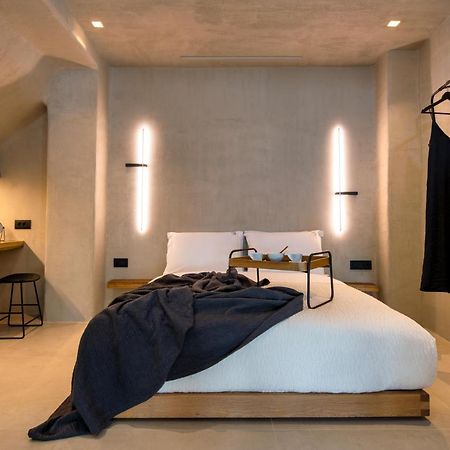 Iota Monocave By Thireon Villa เอีย ภายนอก รูปภาพ