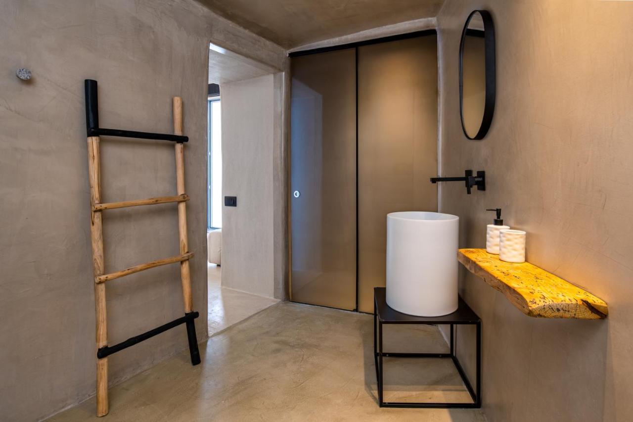 Iota Monocave By Thireon Villa เอีย ภายนอก รูปภาพ